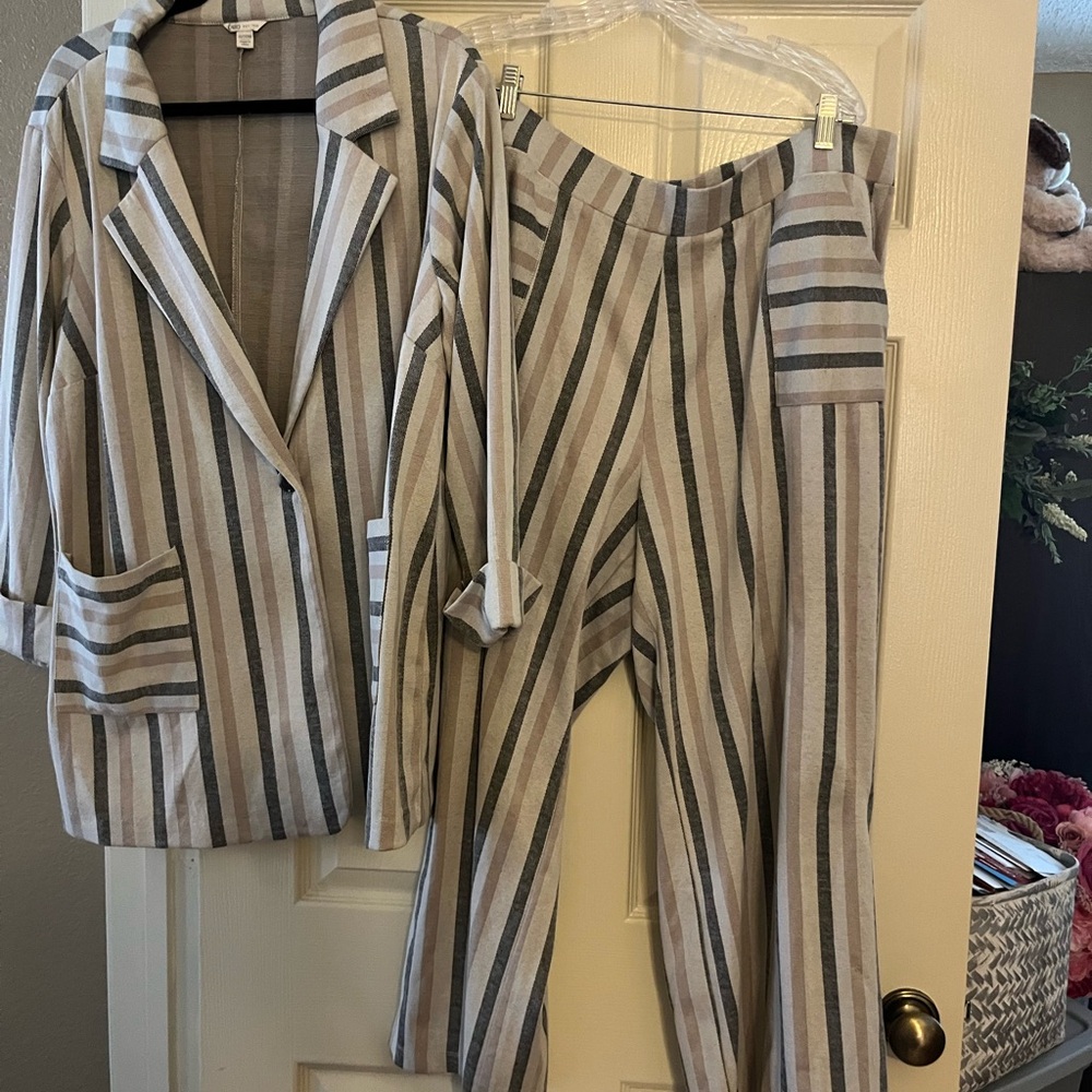 Cute pants suit for work or night on the town